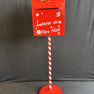 Grande boîte aux lettres du Père Noël, idéale pour recueillir les lettres des enfants. Dimensions : 30,5 × 20,5 × 117 cm.